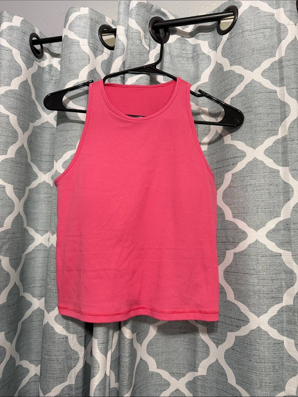 Vuori Pose Plyo Pink Ribbed Tank Top